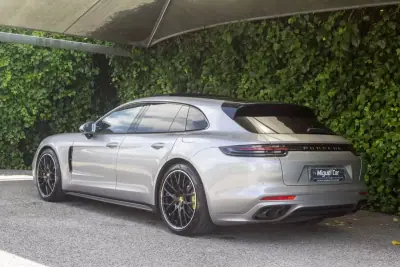 Porsche Panamera Sport Turismo 2017 - 61900 EUR, 160000 km - AUTO.MOTO.pt - 160000km - foto 10 de 22