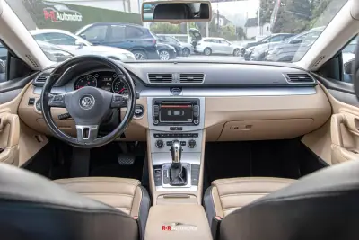 Volkswagen Passat CC 2012 - 16700 EUR, 140000 km - 140000km - foto 20 de 36