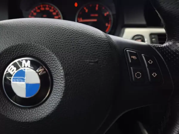 BMW 320 2011 - 14950 EUR, 269065 km - AUTO.MOTO.pt - 269065km - foto 25 de 41