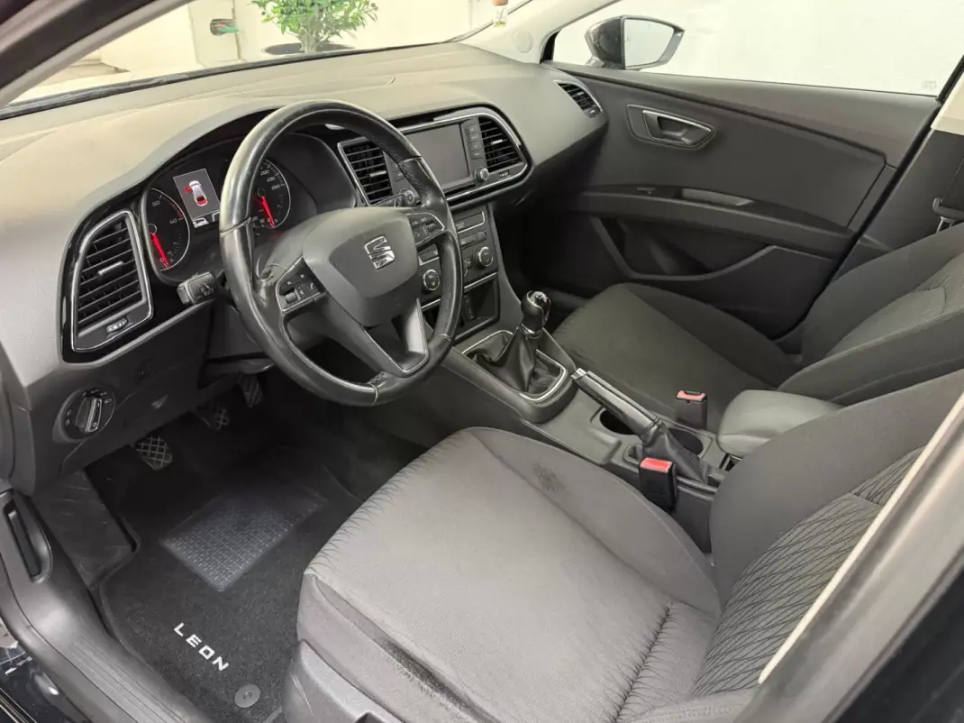 SEAT Leon ST 2016 - 9990 EUR, 214000 km - AUTO.MOTO.pt - 214000km - foto 4 de 19