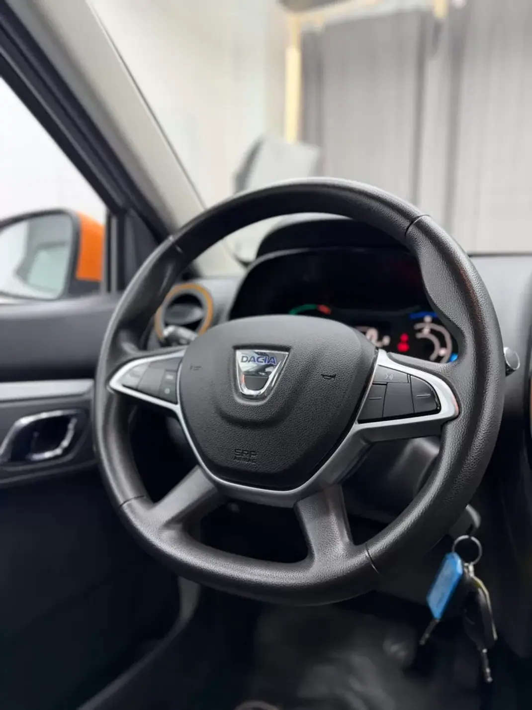 Dacia Spring 2022 - 11500 EUR, 30000 km - 30000km - foto 14 de 19