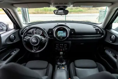 MINI Clubman 2016 - 16550 EUR, 129000 km - AUTO.MOTO.pt - 129000km - foto 4 de 28
