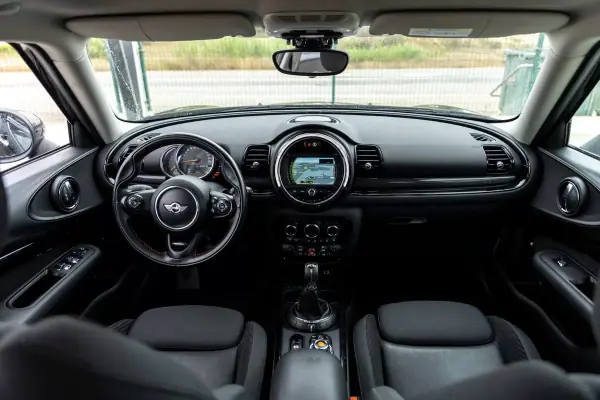 MINI Clubman 2016 - 15490 EUR, 129000 km - AUTO.MOTO.pt - 129000km - foto 4 de 28