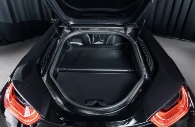 BMW i8 2015 - 69000 EUR, 91500 km - AUTO.MOTO.pt - 91500km - foto 16 de 17