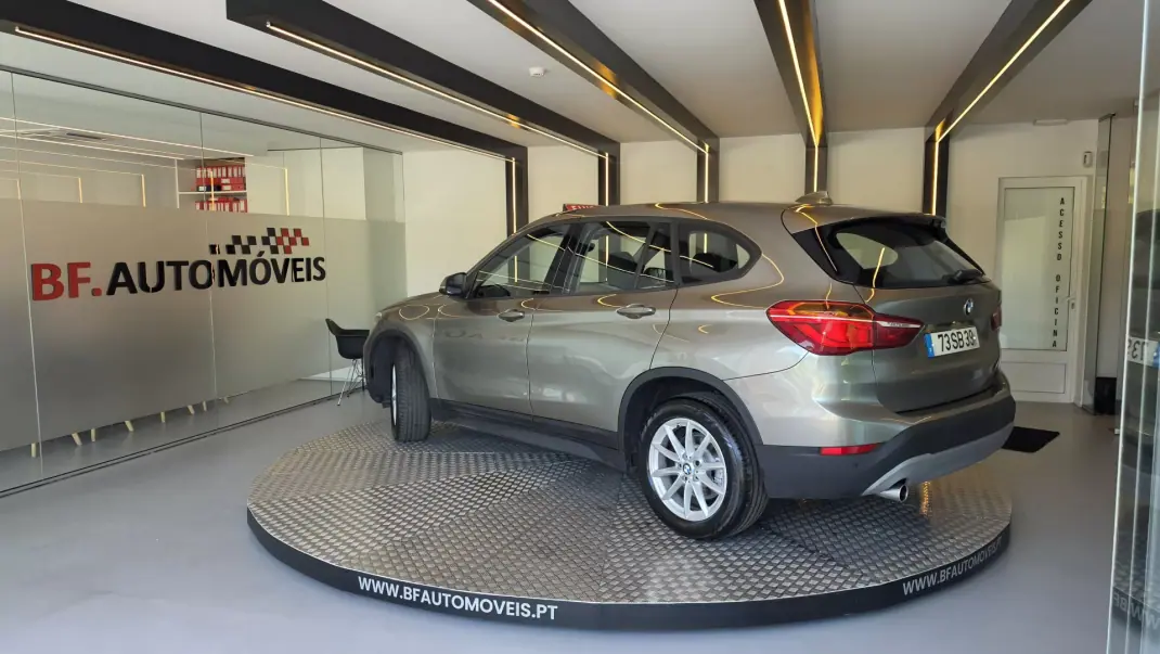 BMW X1 2016 - 22500 EUR, 76896 km - AUTO.MOTO.pt - 76896km - foto 3 de 61