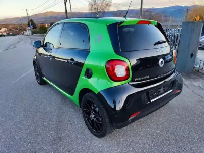 Smart ForFour 2017 - 13500 EUR, 44000 km - AUTO.MOTO.pt - 44000km - foto 20 de 46