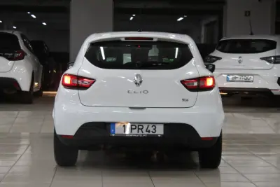 Renault Clio 2015 - 7900 EUR, 146950 km - AUTO.MOTO.pt - 146950km - foto 15 de 15