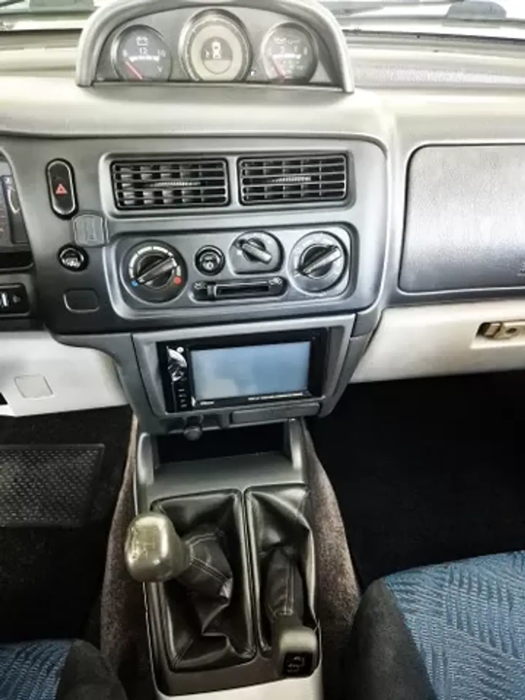Mitsubishi Pajero Sport 2000 - 11750 EUR, 137000 km - 137000km - foto 9 de 10