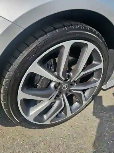 Opel Insignia Grand Sport 2018 - 29850 EUR, 86000 km - AUTO.MOTO.pt - 86000km - foto 5 de 15