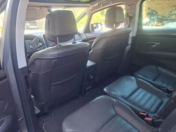 Renault Espace 2017 - 14950 EUR, 206218 km - 206218km - foto 9 de 43