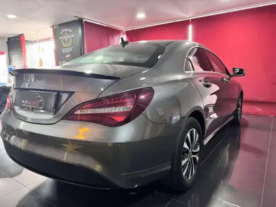 Mercedes-Benz CLA 180 2018 - 21500 EUR, 179900 km - AUTO.MOTO.pt - 179900km - foto 4 de 25