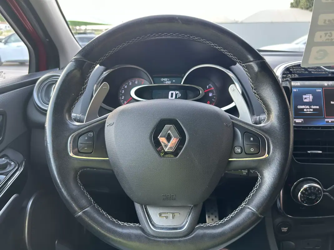 Renault Clio 2014 - 10947 EUR, 134000 km - AUTO.MOTO.pt - 134000km - foto 15 de 23
