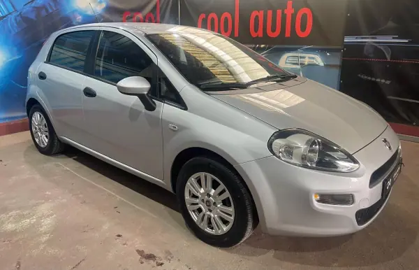 Fiat Punto 2015 - 6250 EUR, 198000 km - AUTO.MOTO.pt - 198000km - foto 8 de 31