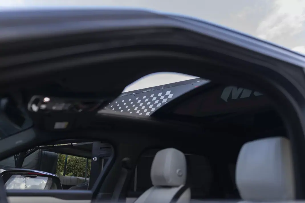 Land Rover Range Rover Velar 2017 - 39900 EUR, 175180 km - AUTO.MOTO.pt - 175180km - foto 25 de 36