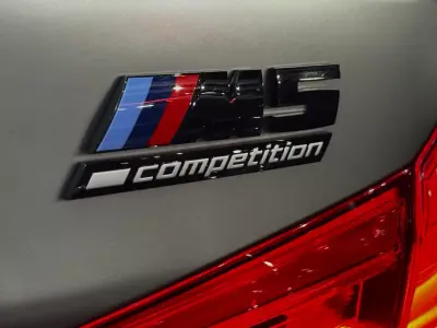 BMW M5 2019 - 98990 EUR, 87942 km - AUTO.MOTO.pt - 87942km - foto 23 de 41