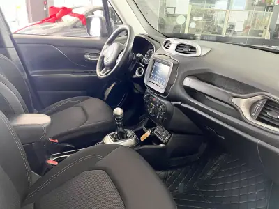 Jeep Renegade 2020 - 14800 EUR, 108465 km - AUTO.MOTO.pt - 108465km - foto 16 de 22