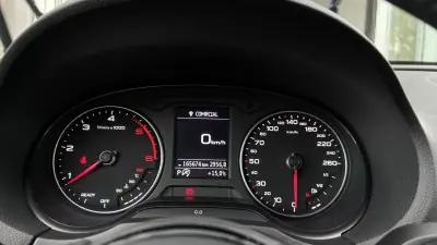 Audi A3 Sportback 2017 - 18999 EUR, 165021 km - AUTO.MOTO.pt - 165021km - foto 9 de 42