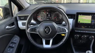 Renault Clio 2023 - 14499 EUR, 111021 km - AUTO.MOTO.pt - 111021km - foto 8 de 28