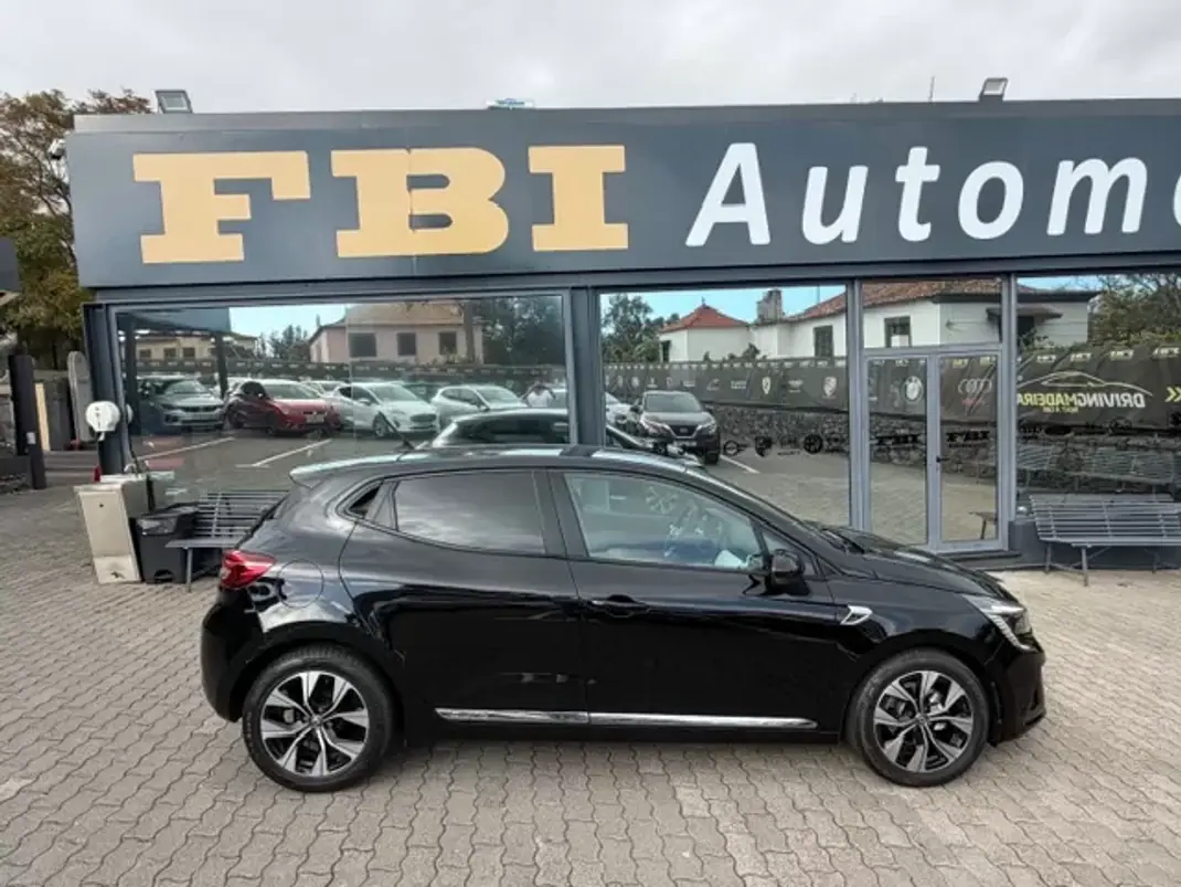 Renault Clio 2022 - 15500 EUR, 91700 km - AUTO.MOTO.pt - 91700km - foto 6 de 11