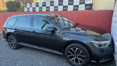 Volkswagen Passat Variant 2021 - 20400 EUR, 128500 km - AUTO.MOTO.pt - 128500km - foto 8 de 12