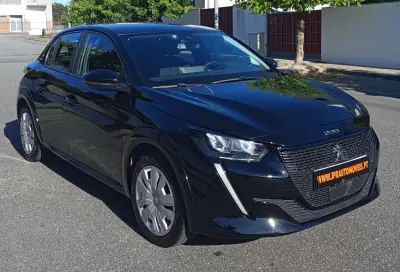 Peugeot e-208 2020 - 15990 EUR, 77600 km - AUTO.MOTO.pt - 77600km - foto 3 de 18