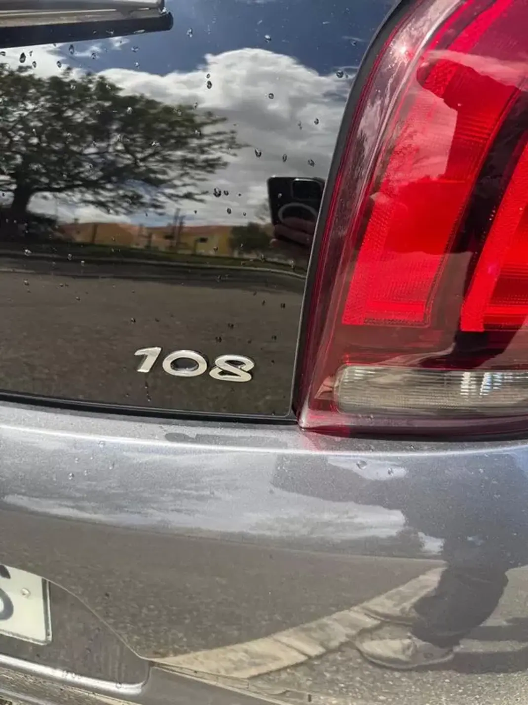 Peugeot 108 2021 - 11000 EUR, 62048 km - AUTO.MOTO.pt - 62048km - foto 32 de 32