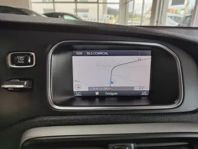 Volvo V40 Cross Country 2014 - 8150 EUR, 211000 km - AUTO.MOTO.pt - 211000km - foto 28 de 35