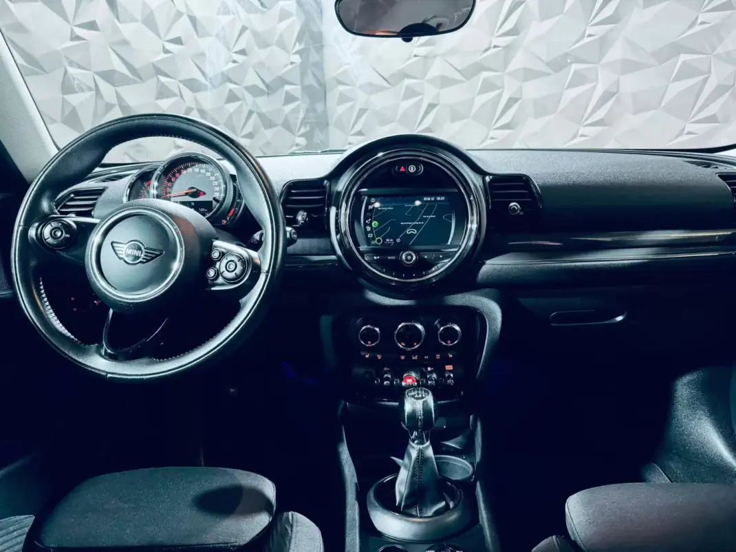 MINI Clubman 2018 - 15990 EUR, 99835 km - AUTO.MOTO.pt - 99835km - foto 16 de 29