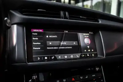 Jaguar XF Sportbrake 2019 - 23990 EUR, 147458 km - AUTO.MOTO.pt - 147458km - foto 43 de 45