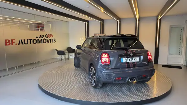 MINI Cooper 2019 - 24900 EUR, 114062 km - AUTO.MOTO.pt - 114062km - foto 16 de 61