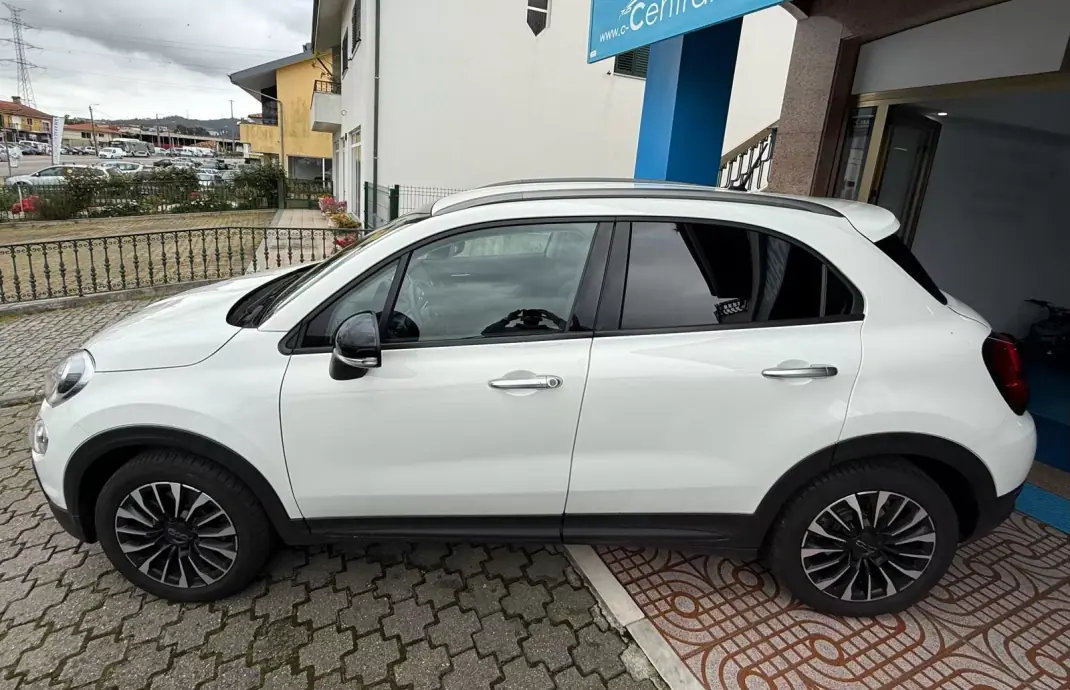 Fiat 500X 2023 - 17950 EUR, 46000 km - AUTO.MOTO.pt - 46000km - foto 6 de 24