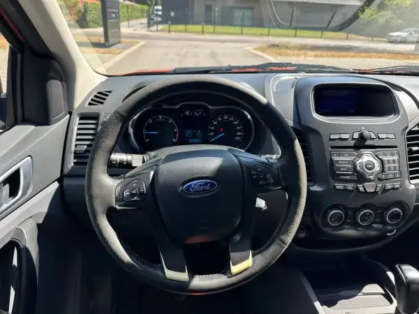 Ford Ranger 2013 - 23990 EUR, 163983 km - AUTO.MOTO.pt - 163983km - foto 6 de 23