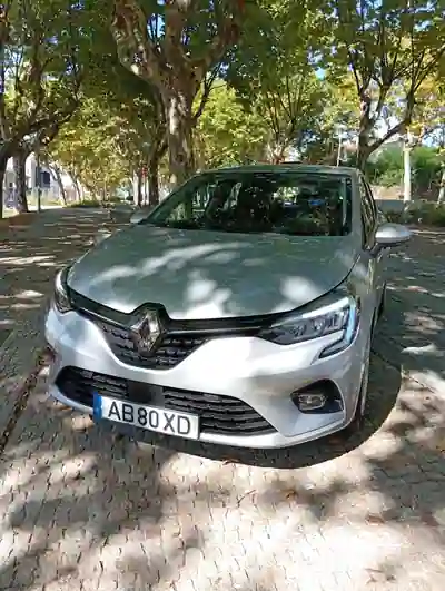 Renault Clio 2020 - 13300 EUR, 83700 km - AUTO.MOTO.pt - 83700km - foto 1 de 15