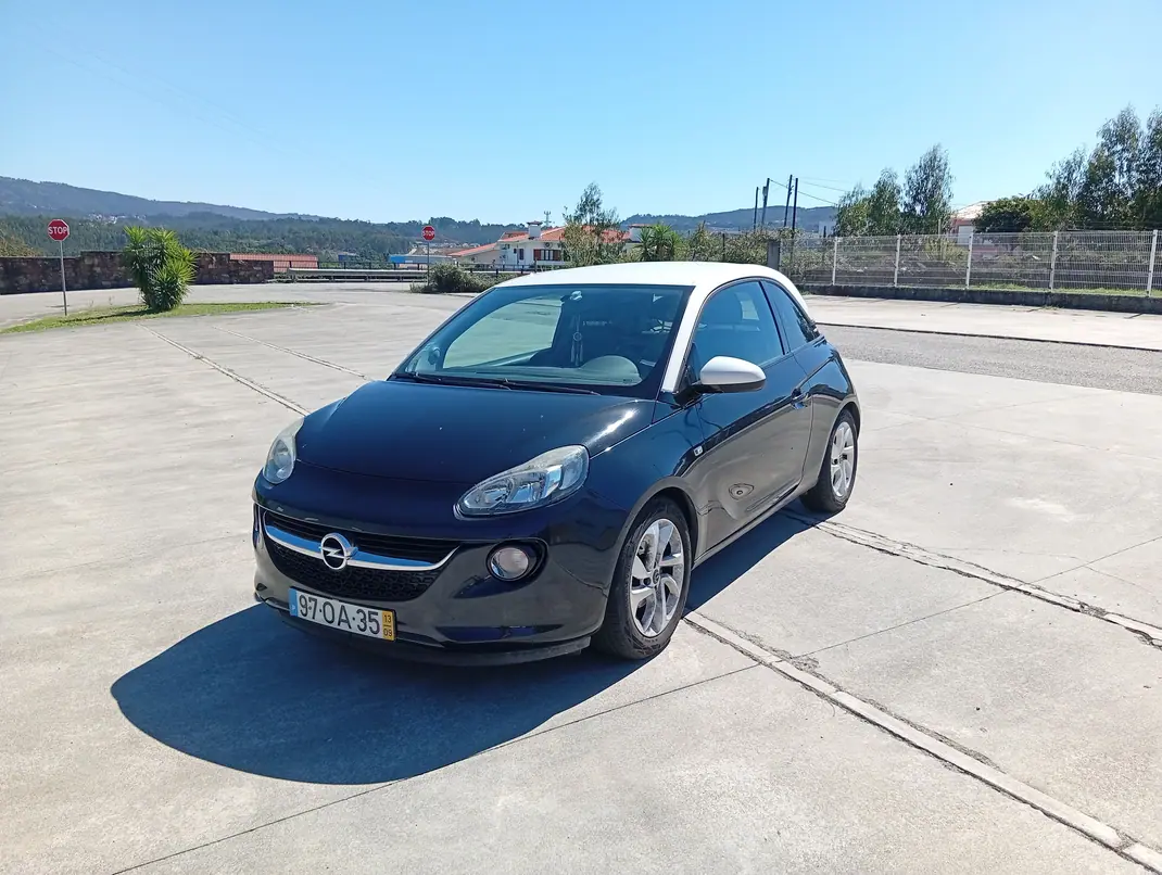 Opel Adam 2013 - 6500 EUR, 86000 km - foto 1 de 10