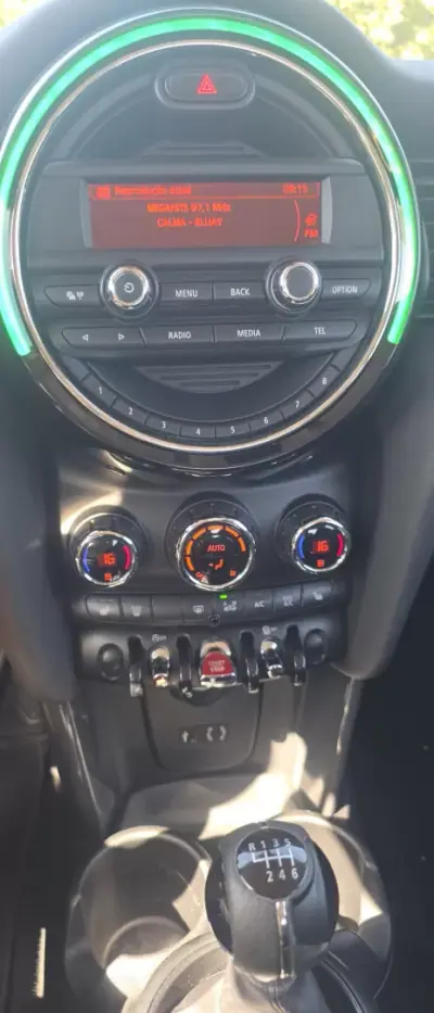 MINI One 2016 - 14900 EUR, 148000 km - AUTO.MOTO.pt - 148000km - foto 15 de 21