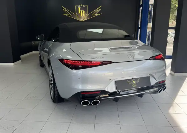 Mercedes-Benz SL 43 AMG 2024 - 125000 EUR, 12500 km - AUTO.MOTO.pt - 12500km - foto 10 de 40