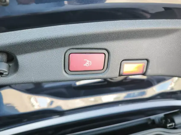 Mercedes-Benz E 220 2018 - 39950 EUR, 113634 km - AUTO.MOTO.pt - 113634km - foto 53 de 59