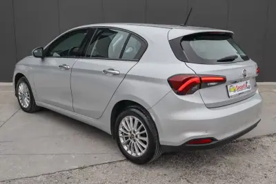 Fiat Tipo 2021 - 12250 EUR, 61465 km - AUTO.MOTO.pt - 61465km - foto 6 de 26