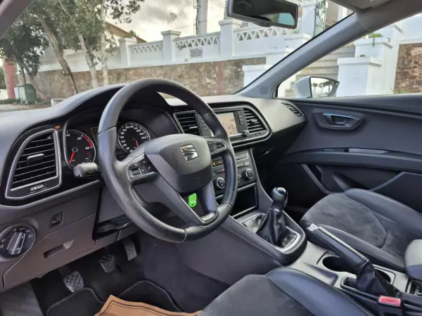SEAT Leon 2014 - 13900 EUR, 222880 km - AUTO.MOTO.pt - 222880km - foto 7 de 21