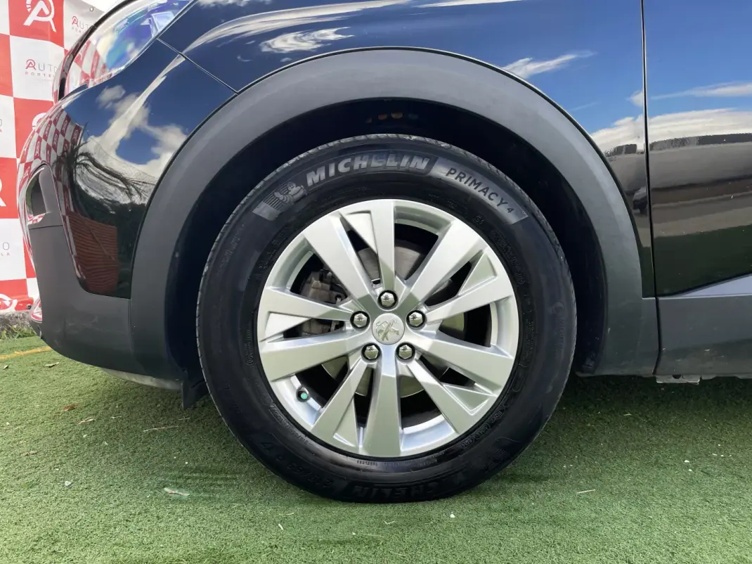 Peugeot 3008 2016 - 15990 EUR, 136300 km - AUTO.MOTO.pt - 136300km - foto 19 de 20