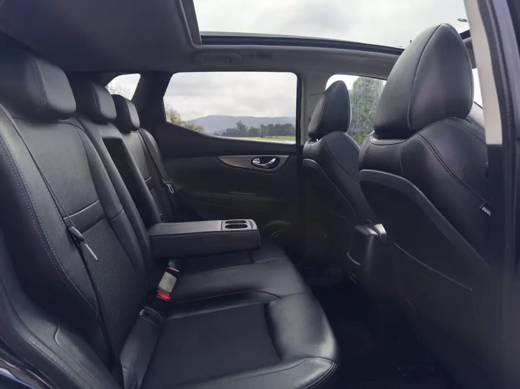 Nissan Qashqai 2019 - 18990 EUR, 106000 km - AUTO.MOTO.pt - 106000km - foto 39 de 41