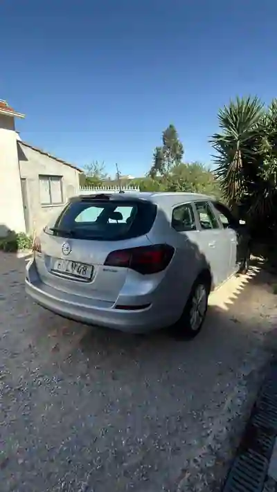 Opel Astra Sports Tourer 2011 - 4950 EUR, 217000 km - 217000km - foto 3 de 11