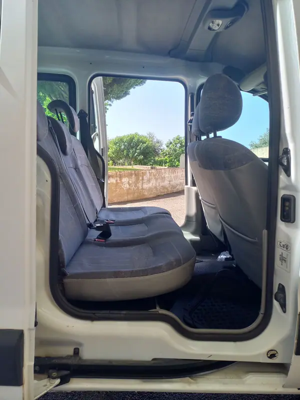 Renault Kangoo 2004 - 4400 EUR, 266000 km - 266000km - foto 7 de 12