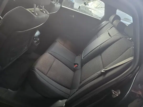 Peugeot 508 SW 2011 - 5999 EUR, 312000 km - AUTO.MOTO.pt - 312000km - foto 8 de 13