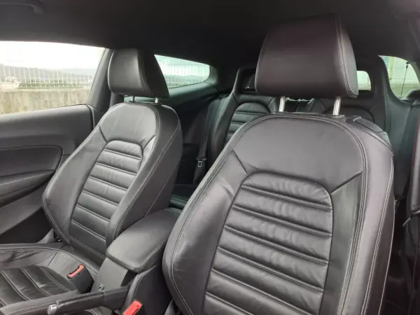 Volkswagen Scirocco 2008 - 13990 EUR, 180000 km - AUTO.MOTO.pt - 180000km - foto 10 de 12