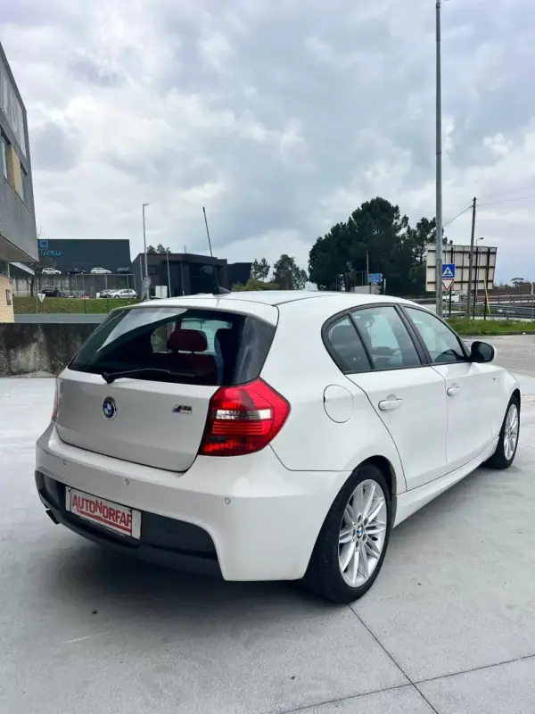 BMW 116 2011 - 14000 EUR, 184987 km - AUTO.MOTO.pt - 184987km - foto 6 de 26