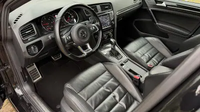 Volkswagen Golf 2015 - 21500 EUR, 176000 km - AUTO.MOTO.pt - 176000km - foto 6 de 24