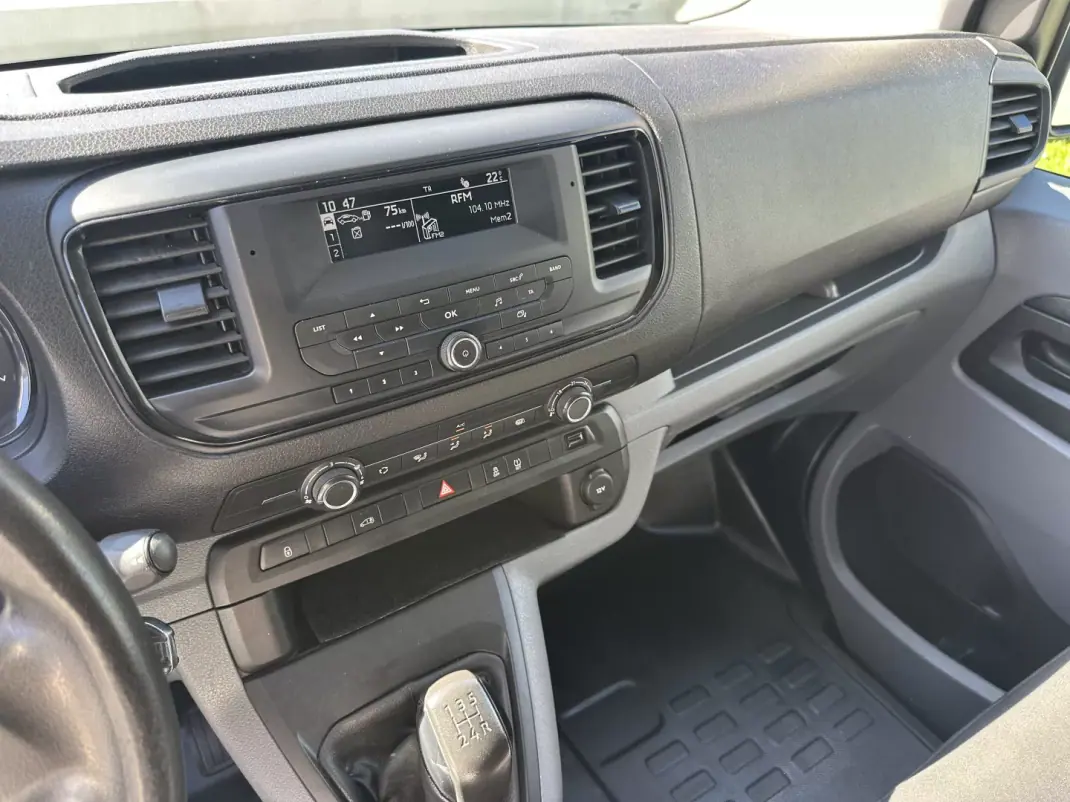 Peugeot Expert 2018 - 14900 EUR, 170000 km - 170000km - foto 34 de 45