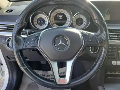 Mercedes-Benz E 220 2014 - 18900 EUR, 213445 km - AUTO.MOTO.pt - 213445km - foto 27 de 46