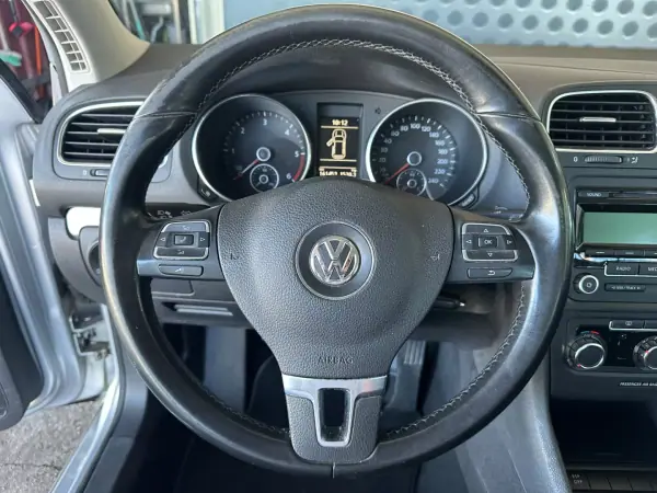 Volkswagen Golf 2009 - 10900 EUR, 161468 km - AUTO.MOTO.pt - 161468km - foto 13 de 25